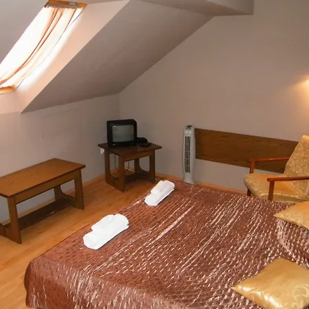 Kiss بيت ضيافة Balatonföldvár